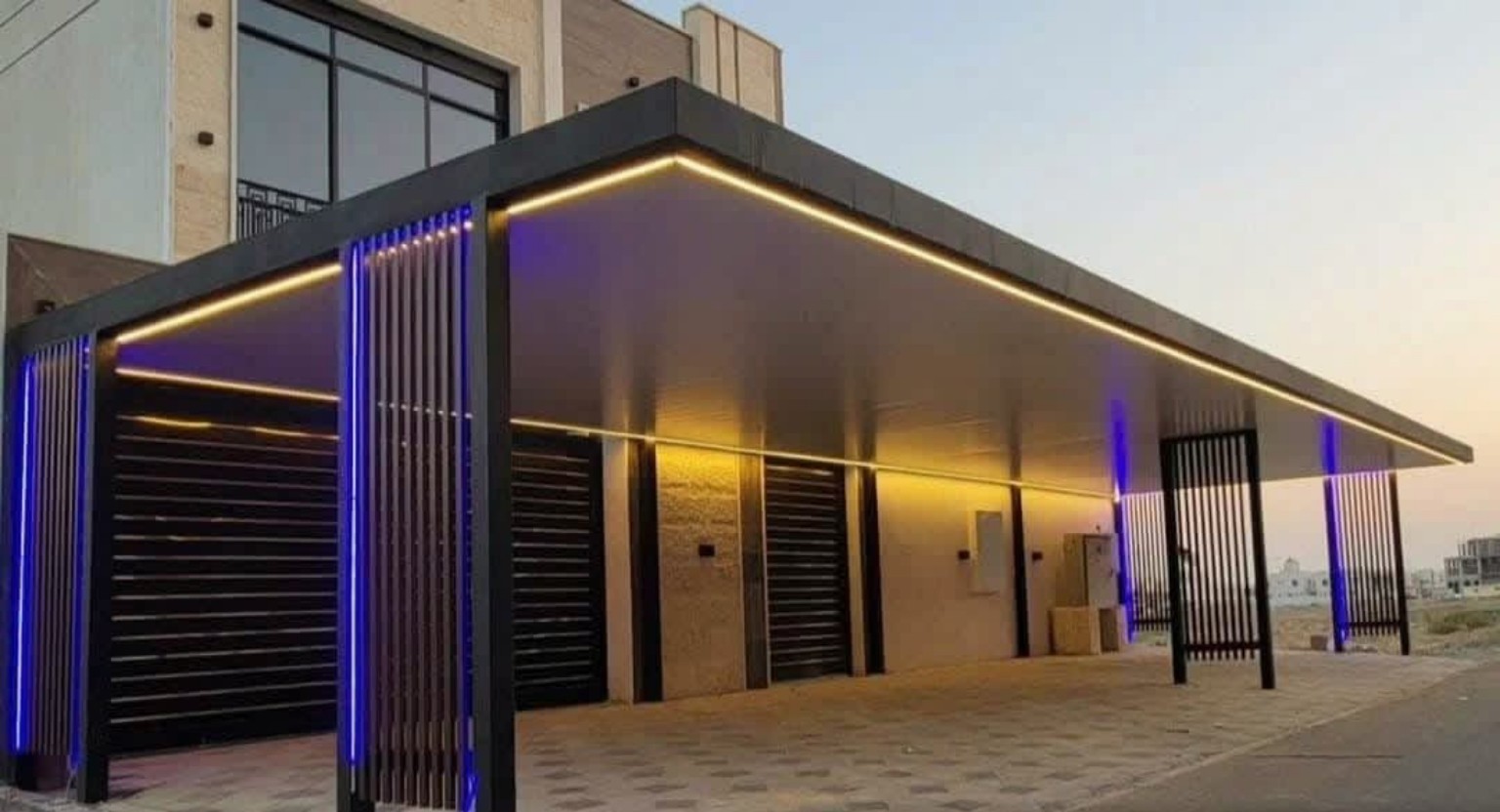 مظلة سيارات فاخرة بإضاءة LED للفلل في الإمارات